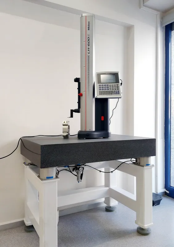 Bilginoglu - stoły laboratoryjne do izolacji drgań